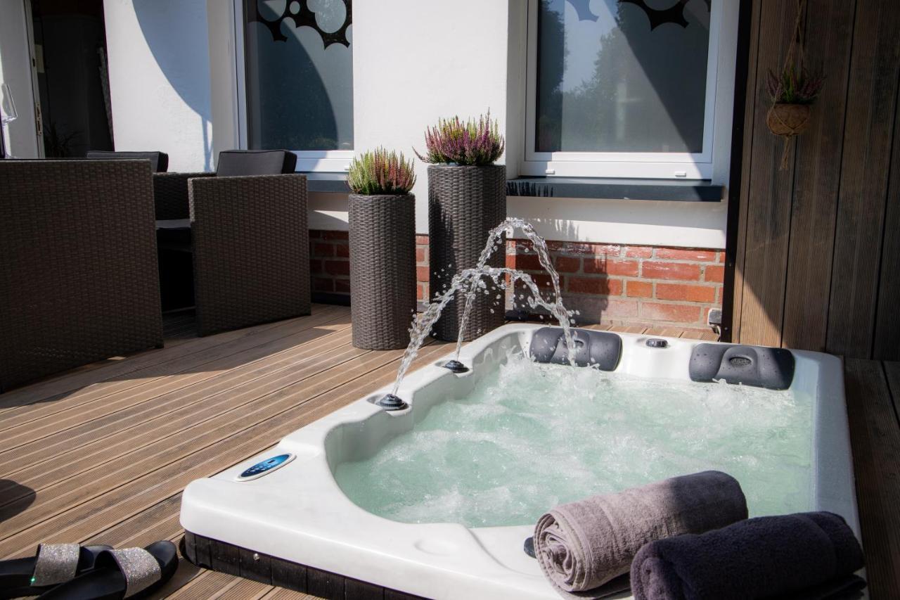 Unterschlupf Radeberg Mit Garten & Whirlpool Esterno foto