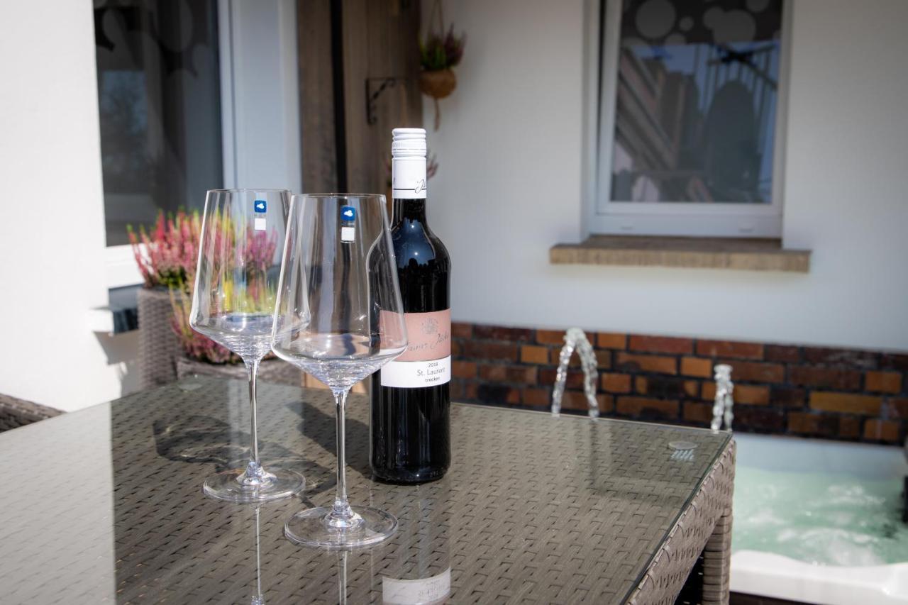 Unterschlupf Radeberg Mit Garten & Whirlpool Esterno foto